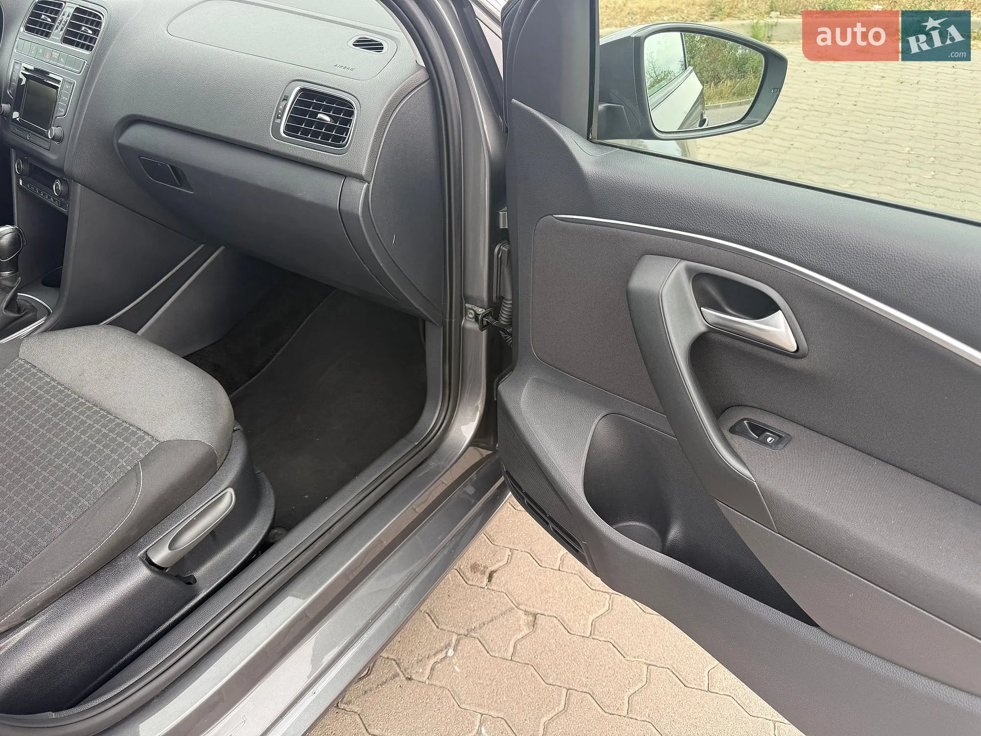 2015 Volkswagen Polo - мініатюра 48