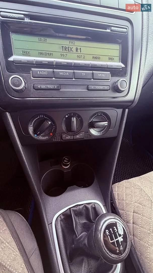 2010 Volkswagen Polo - мініатюра 8