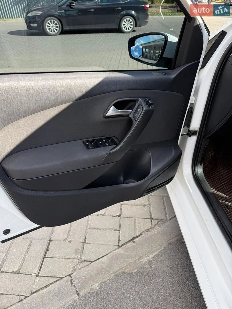 2013 Volkswagen Polo - мініатюра 14