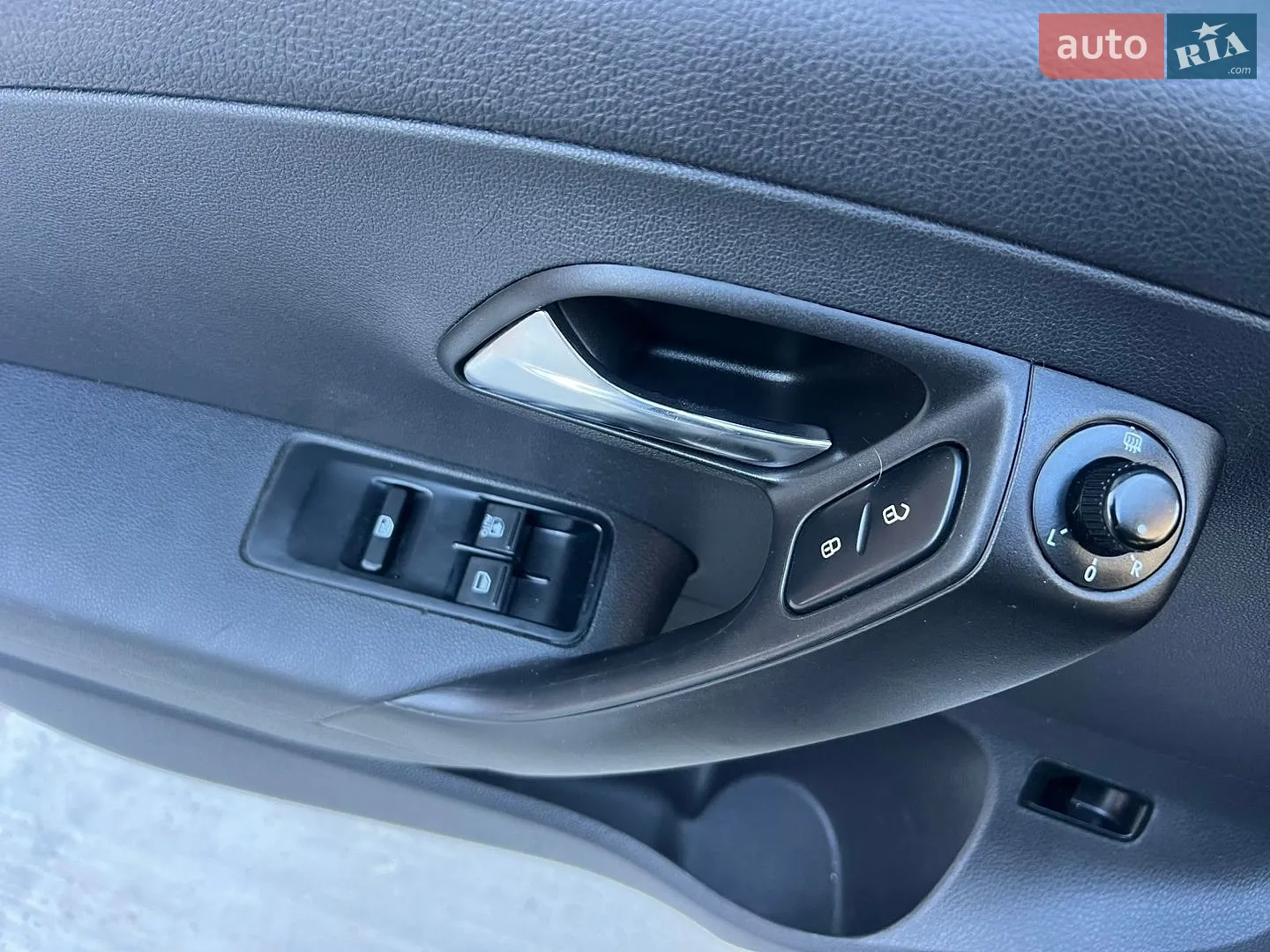 2013 Volkswagen Polo - мініатюра 4
