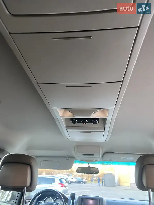 Volkswagen Routan 2011 VIN 2C4RVABG8CR136220 фото оголошення 14 з 56