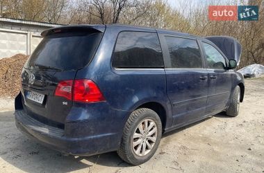Минивэн Volkswagen Routan 2013 в Киеве