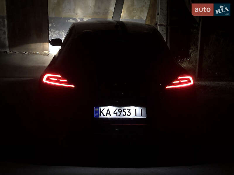 Хетчбек Volkswagen Scirocco 2009 в Павлограді