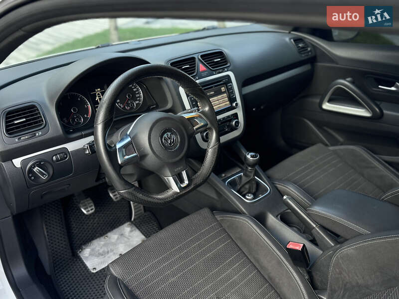 Хетчбек Volkswagen Scirocco 2010 в Ужгороді