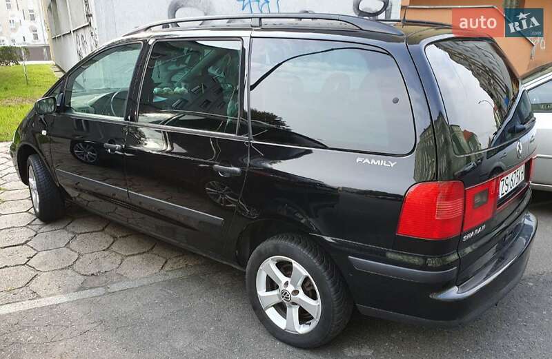 Минивэн Volkswagen Sharan 2001 в Киеве