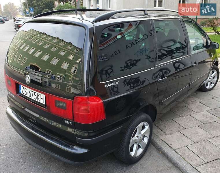 Минивэн Volkswagen Sharan 2001 в Киеве