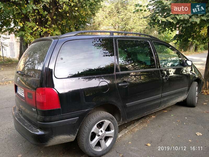 Минивэн Volkswagen Sharan 2001 в Киеве