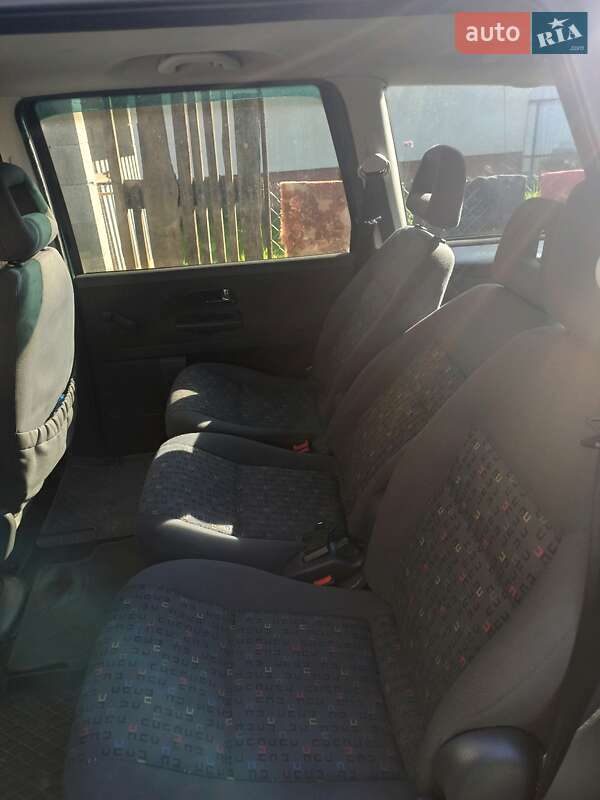 Минивэн Volkswagen Sharan 2002 в Хусте