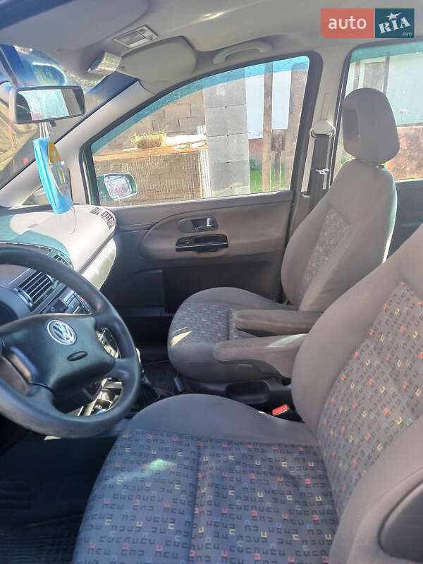 Минивэн Volkswagen Sharan 2002 в Хусте