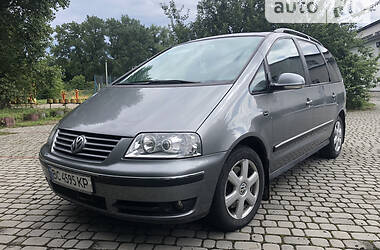 Минивэн Volkswagen Sharan 2005 в Городке