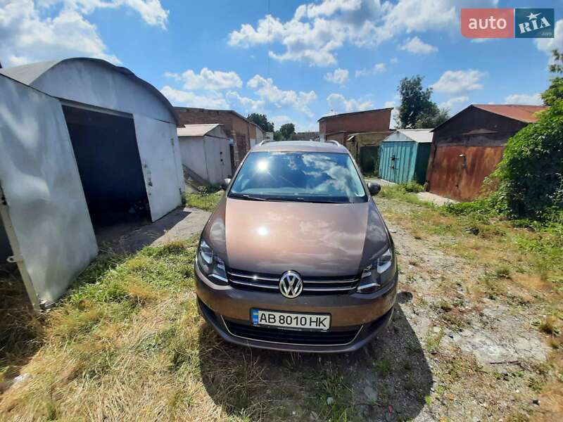 Минивэн Volkswagen Sharan 2011 в Гайсине