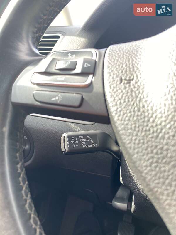 Минивэн Volkswagen Sharan 2011 в Гайсине