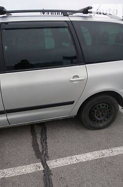 Минивэн Volkswagen Sharan 2003 в 