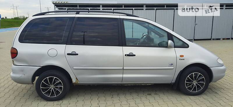 Минивэн Volkswagen Sharan 1997 в Любомле