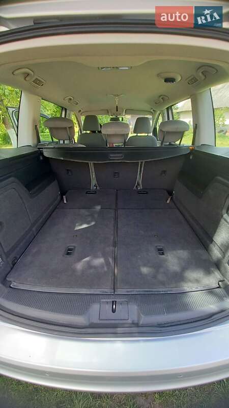 Минивэн Volkswagen Sharan 2011 в Ровно