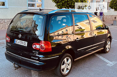 Минивэн Volkswagen Sharan 2007 в Городке