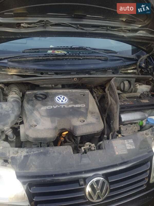 Минивэн Volkswagen Sharan 1999 в Тростянце