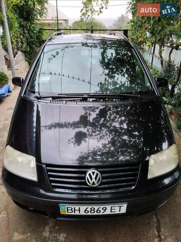 Минивэн Volkswagen Sharan 2003 в Болграде