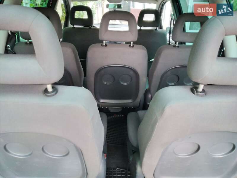Минивэн Volkswagen Sharan 2003 в Болграде