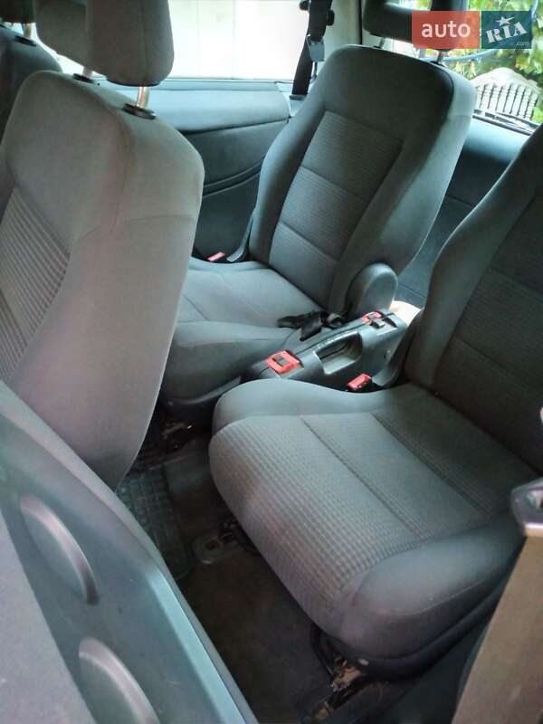 Минивэн Volkswagen Sharan 2003 в Болграде