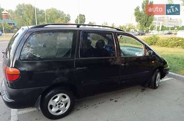 Мінівен Volkswagen Sharan 1998 в Києві
