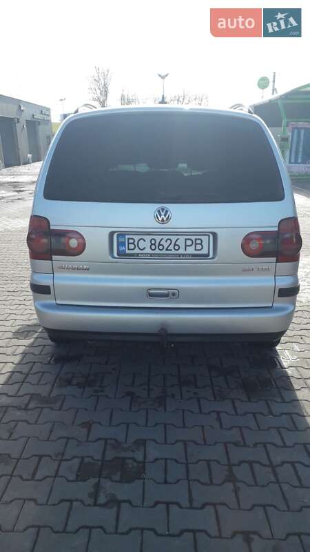 Минивэн Volkswagen Sharan 2009 в Сокале