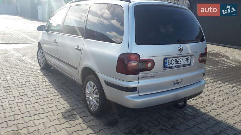 Минивэн Volkswagen Sharan 2009 в Сокале