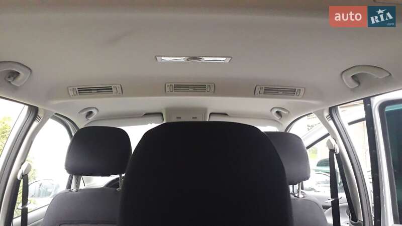 Минивэн Volkswagen Sharan 2009 в Сокале
