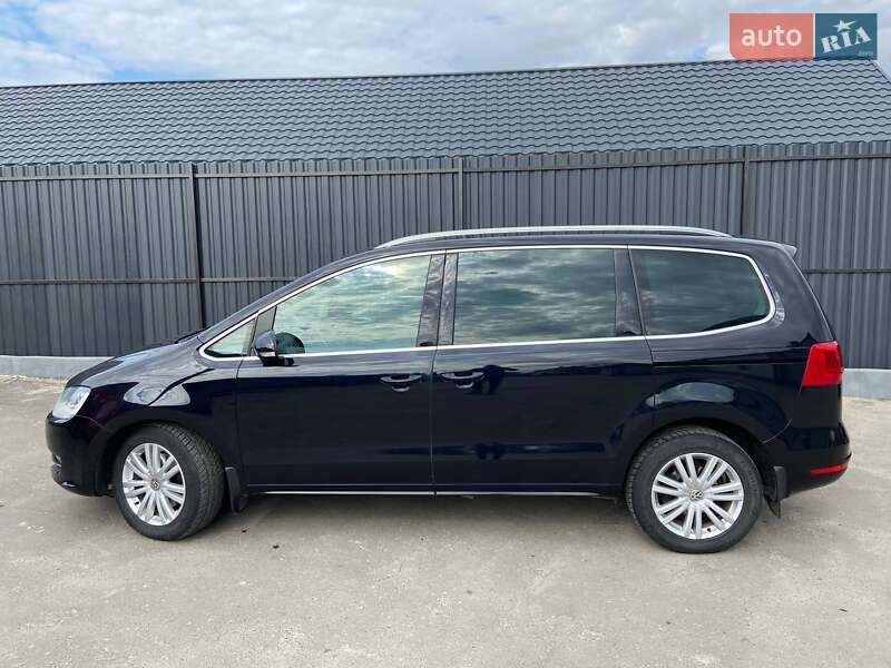 Минивэн Volkswagen Sharan 2011 в Дубно