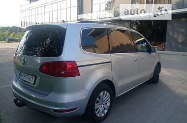 Мінівен Volkswagen Sharan 2015 в Ужгороді