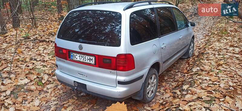 Універсал Volkswagen Sharan 2000 в Рівному