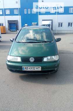 Минивэн Volkswagen Sharan 1999 в Калиновке