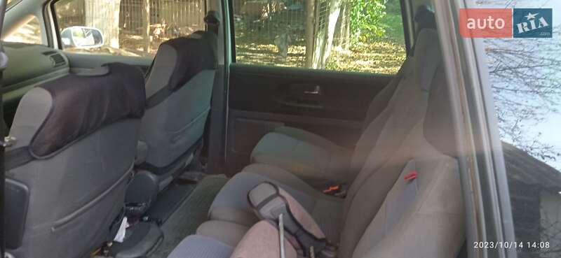 Минивэн Volkswagen Sharan 2001 в Хмельницком