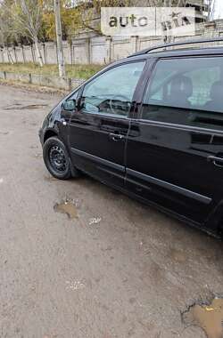 Мінівен Volkswagen Sharan 2001 в Дніпрі