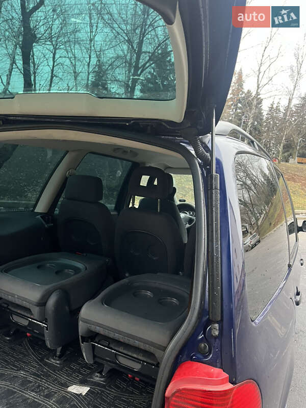 Мінівен Volkswagen Sharan 2003 в Краматорську