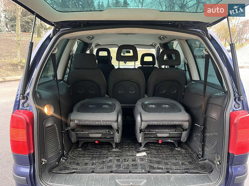 Мінівен Volkswagen Sharan 2003 в Краматорську