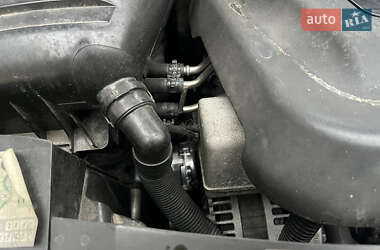 Минивэн Volkswagen Sharan 2003 в Краматорске