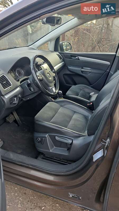 Минивэн Volkswagen Sharan 2012 в Криничках