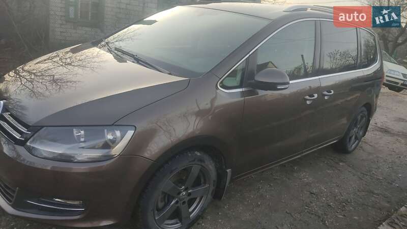 Минивэн Volkswagen Sharan 2012 в Криничках
