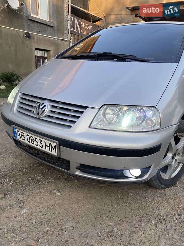 Минивэн Volkswagen Sharan 2000 в Могилев-Подольске