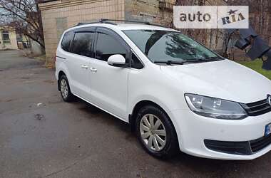 Мінівен Volkswagen Sharan 2012 в Києві