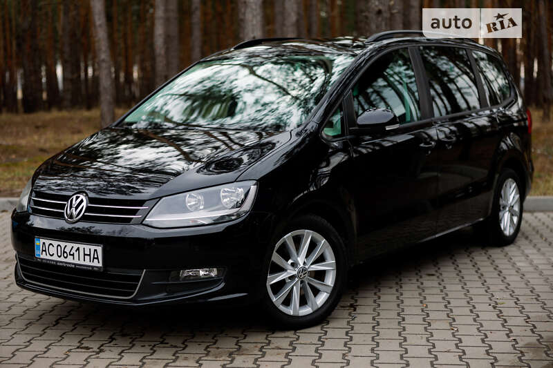 Мінівен Volkswagen Sharan 2010 в Києві
