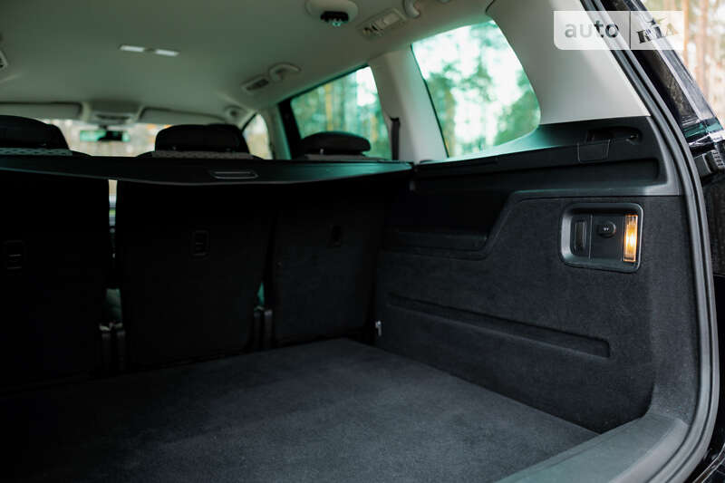 Мінівен Volkswagen Sharan 2010 в Києві