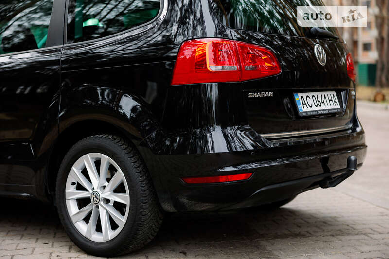 Мінівен Volkswagen Sharan 2010 в Києві