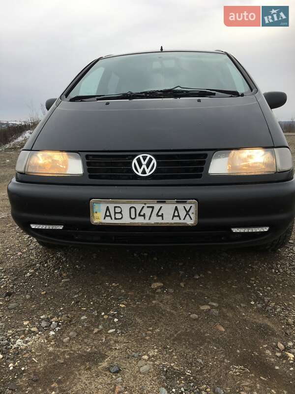 Минивэн Volkswagen Sharan 1997 в Иршаве