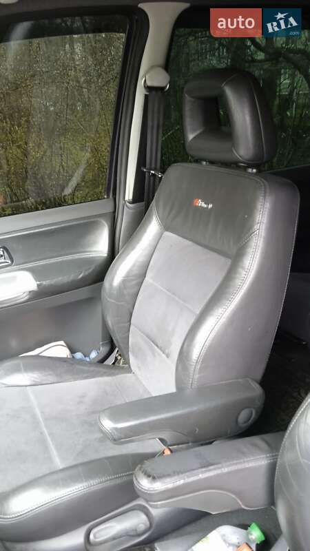 Минивэн Volkswagen Sharan 2002 в Черновцах