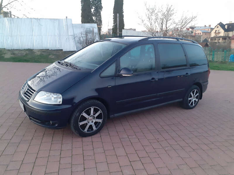 Минивэн Volkswagen Sharan 2009 в Трускавце