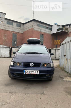 Минивэн Volkswagen Sharan 1999 в Киеве