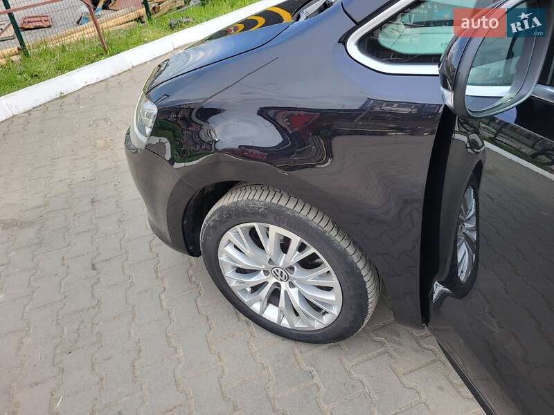 Минивэн Volkswagen Sharan 2012 в Хмельницком