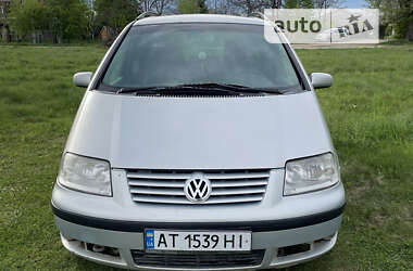 Мінівен Volkswagen Sharan 2000 в Косові
